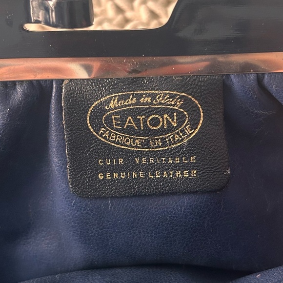 Vintage Eatons leather clutch - Picture 2 of 11